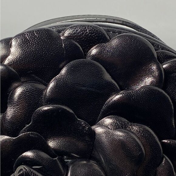 Valentino Garavani 03 Rose Edition Atelier round crossbody bag - Picture 9 of 13